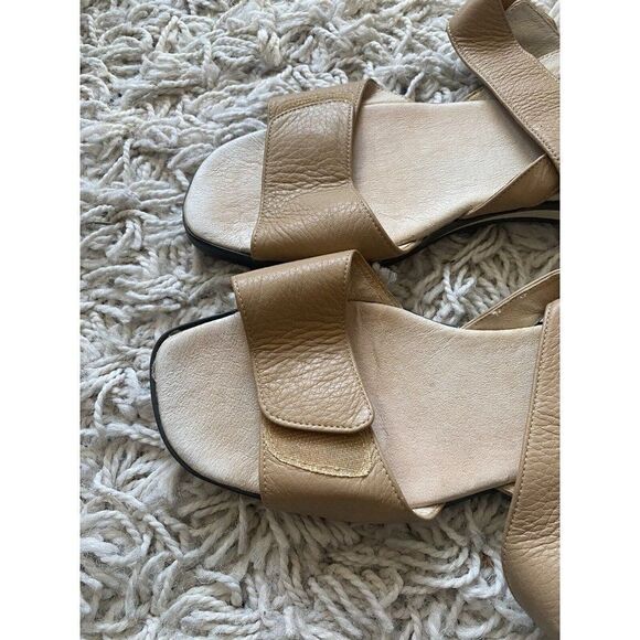 Ros Hommerson Sandals Tan Leather Low Wedges Strappy 6.5 M Beige Comfort - Picture 5 of 8